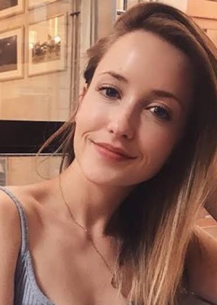 Emily Tennant photo