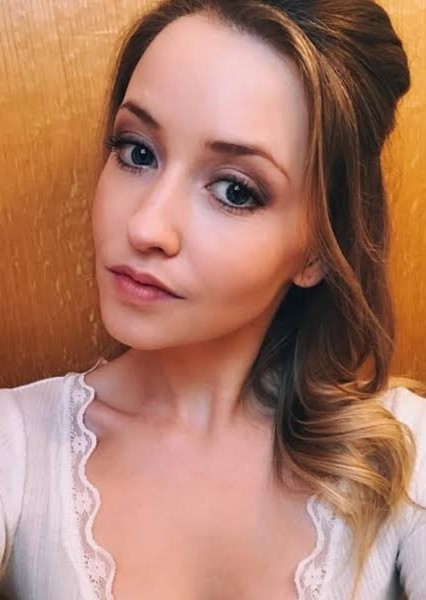 Emily Tennant photo