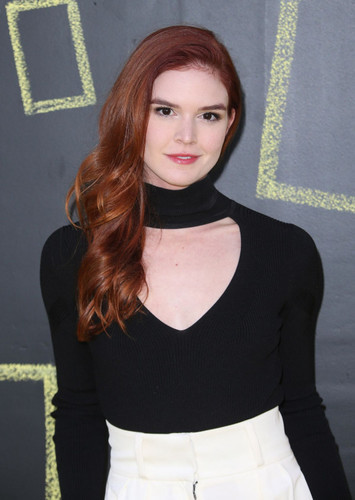 Emily Tyra photo