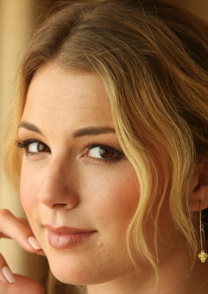 Emily VanCamp photo