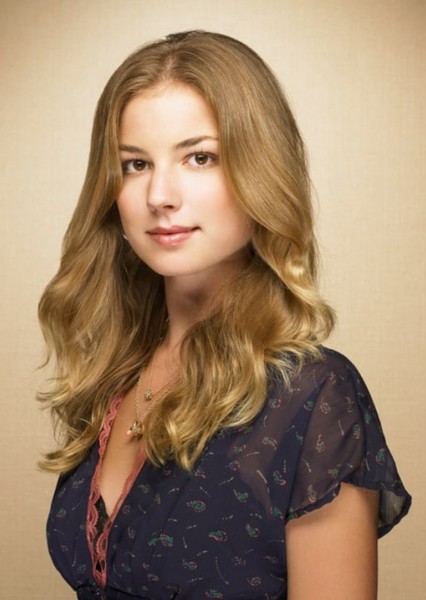 Emily VanCamp photo