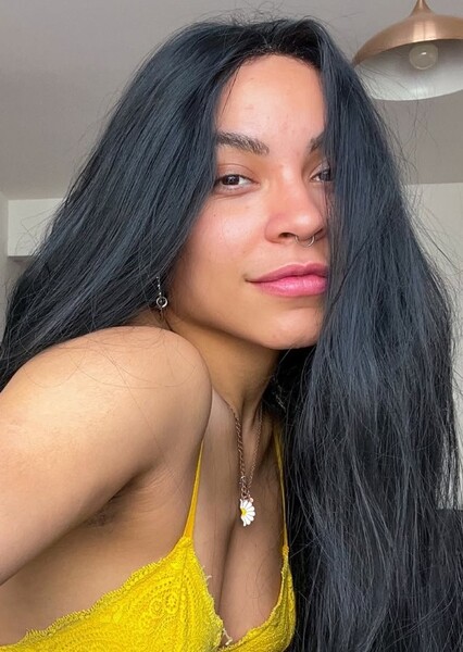 Emma Araujo photo