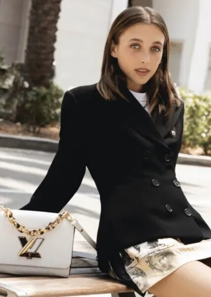 Emma Chamberlain photo