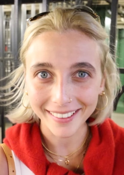 Emma Chamberlain photo