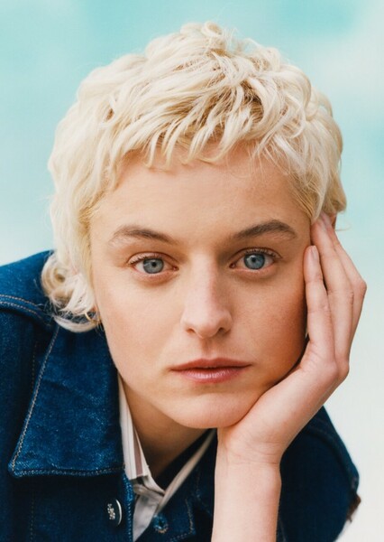 Emma Corrin photo