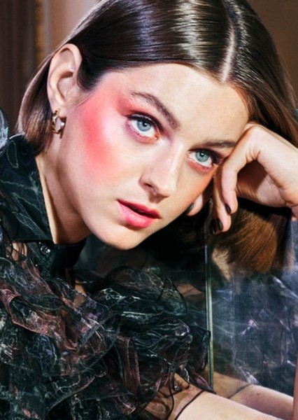 Emma Corrin photo