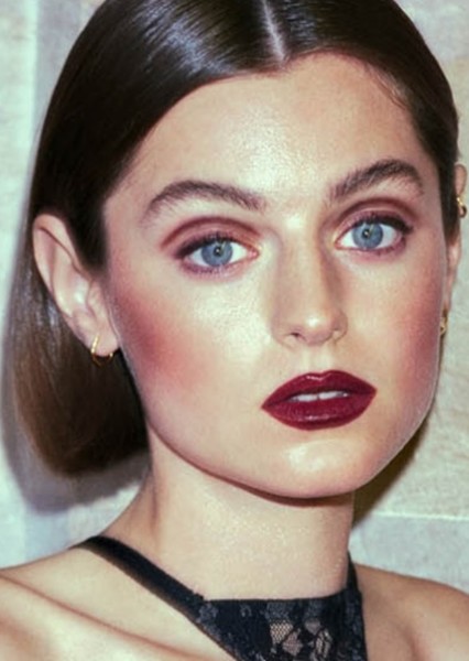 Emma Corrin photo