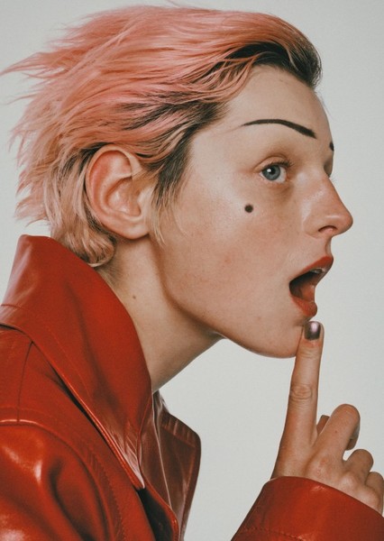 Emma Corrin photo