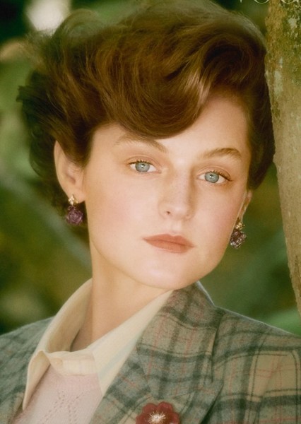 Emma Corrin photo