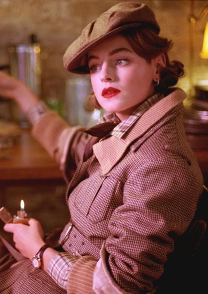 Emma Corrin photo