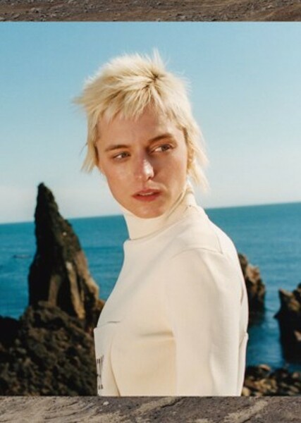 Emma Corrin photo