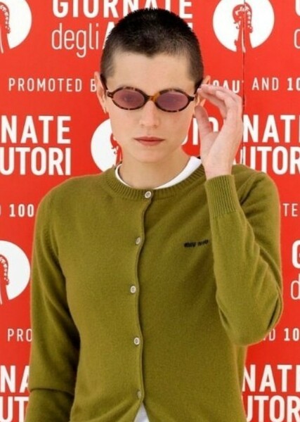 Emma Corrin photo