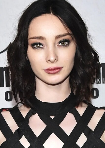 Emma Dumont photo