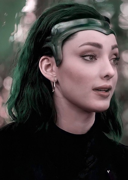 Emma Dumont