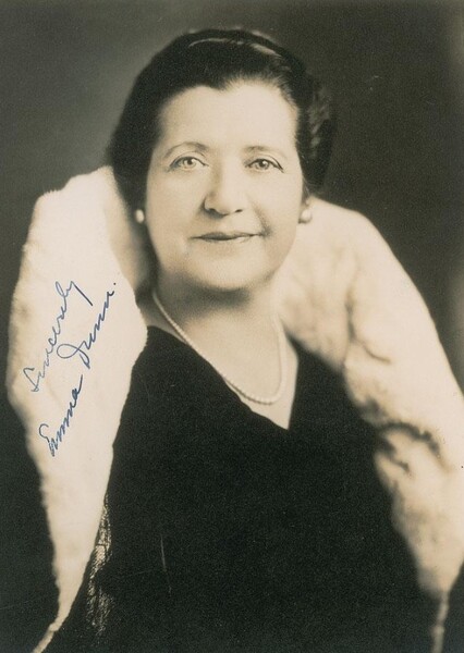 Emma Dunn photo