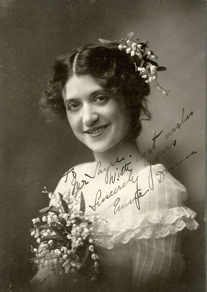 Emma Dunn photo