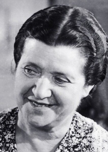 Emma Dunn photo