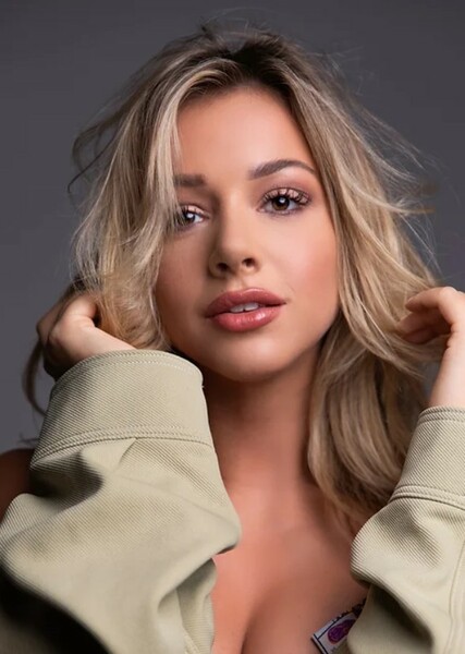 Emma Heesters