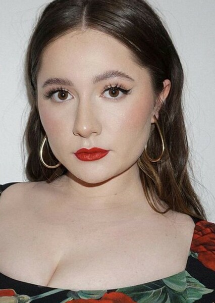 Emma Kenney photo