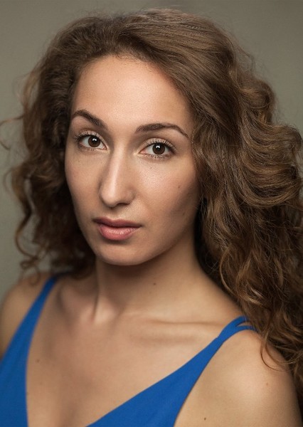 Emma Kingston photo