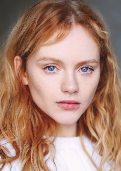 Emma Laird photo