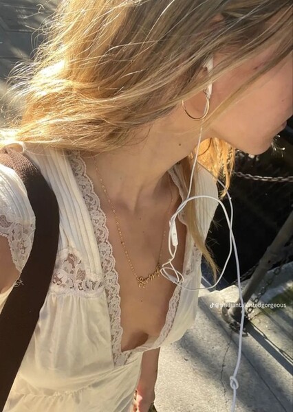 Emma Lemay photo