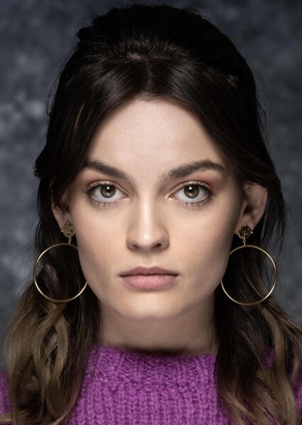 Emma Mackey photo