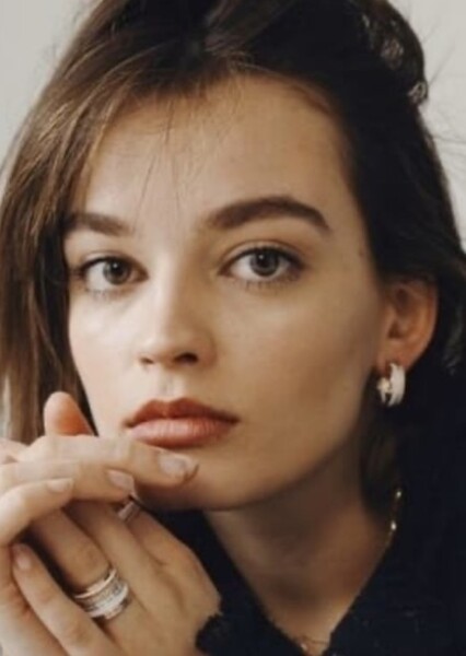 Emma Mackey photo