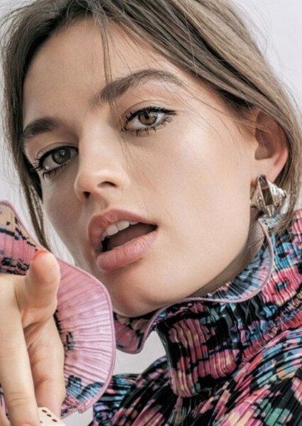 Emma Mackey photo