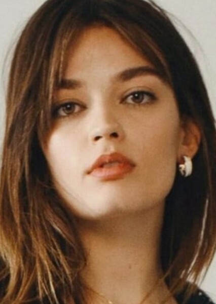 Emma Mackey photo