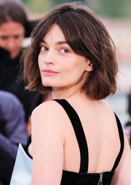 Emma Mackey photo