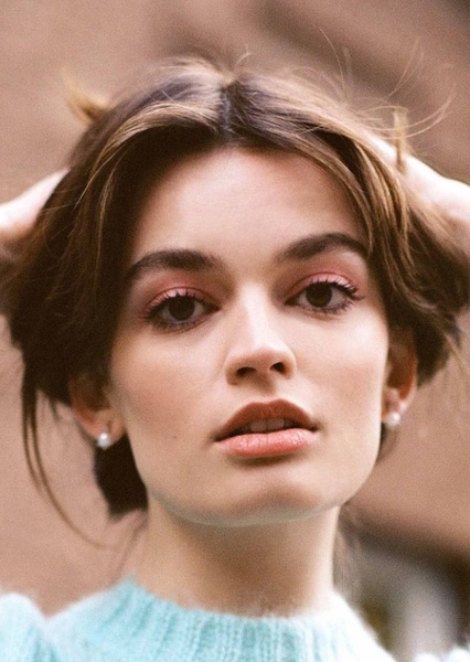 Emma Mackey photo