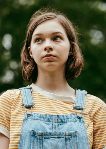 Emma Myers photo