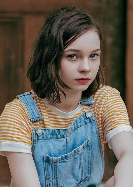 Emma Myers photo