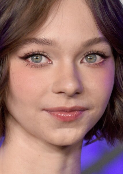 Emma Myers photo