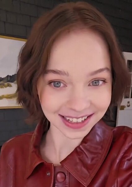 Emma Myers photo