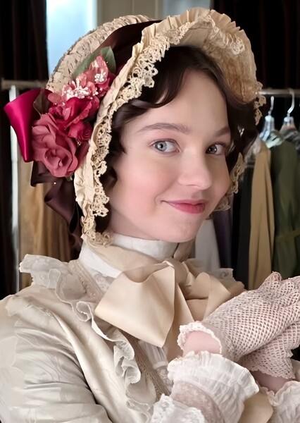 Emma Myers photo