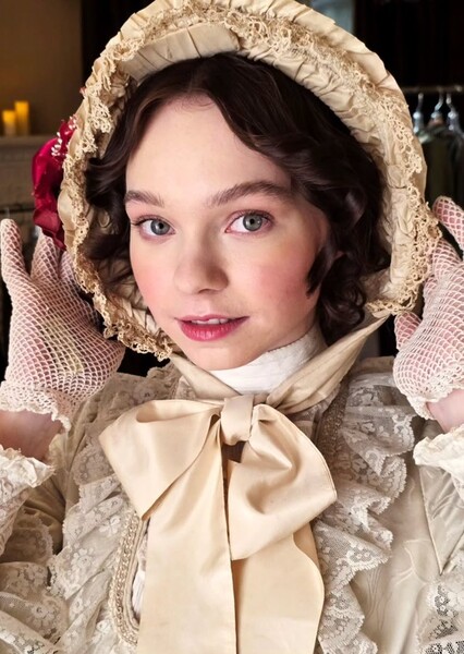 Emma Myers photo