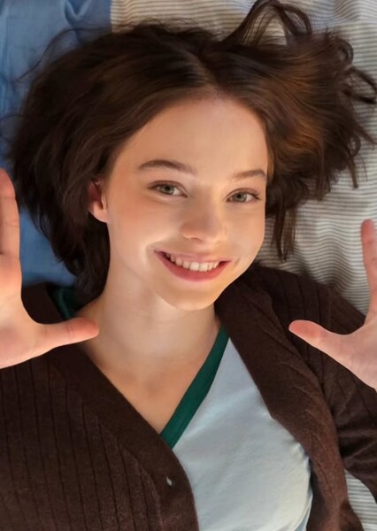 Emma Myers photo