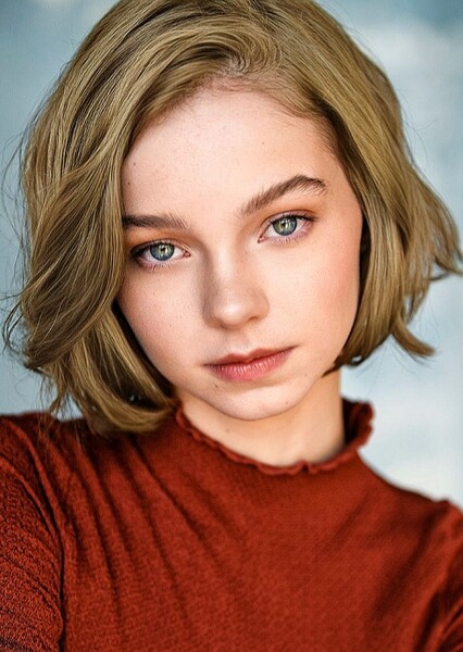 Emma Myers photo