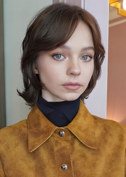 Emma Myers photo