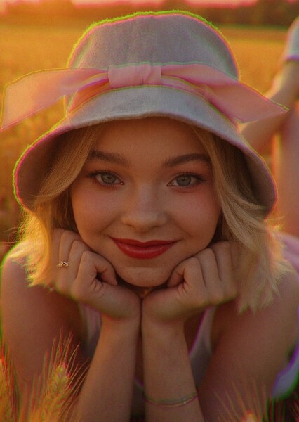 Emma Myers photo