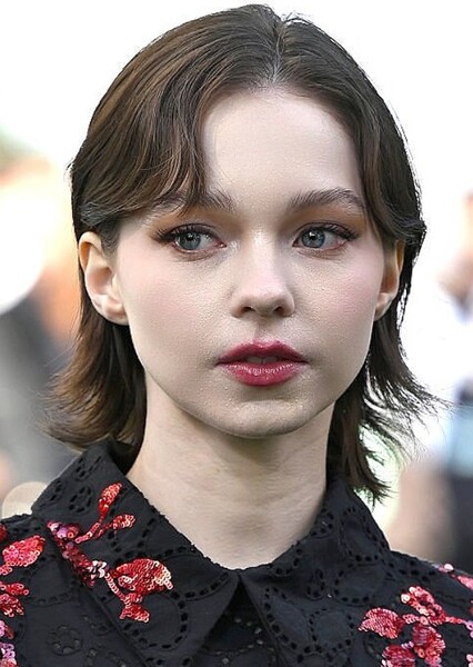 Emma Myers photo