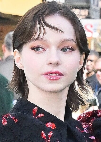 Emma Myers photo