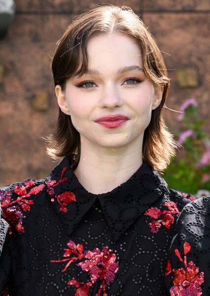 Emma Myers photo
