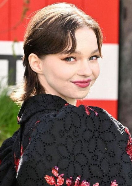 Emma Myers photo
