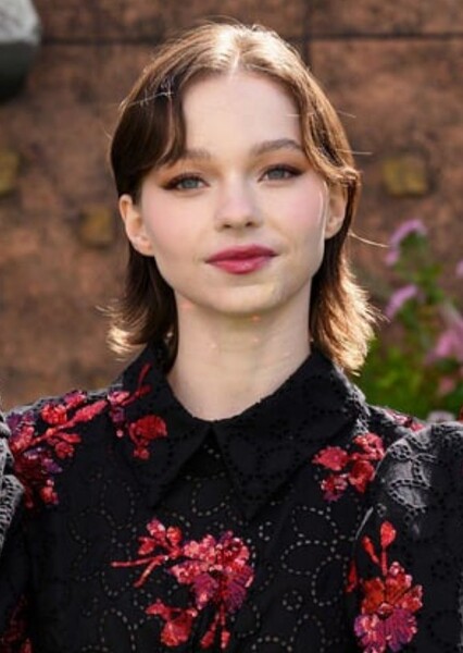 Emma Myers photo