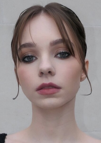 Emma Myers photo
