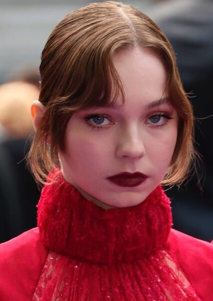 Emma Myers photo