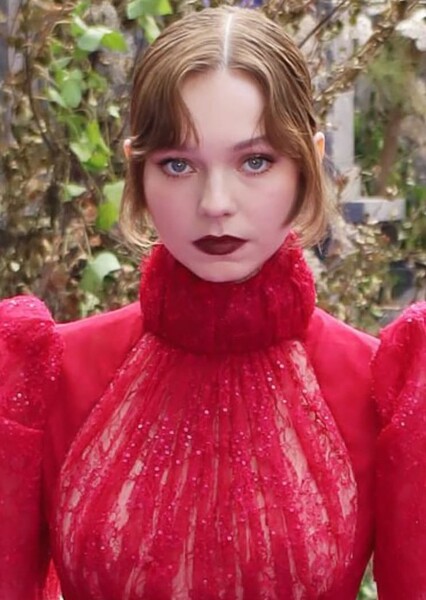 Emma Myers photo